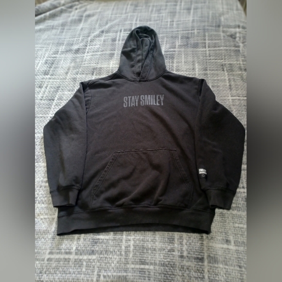 The Smiley Company X H&M Hoodie Mens Size Large Black Logo Pullover Cotton - Picture 2 of 8